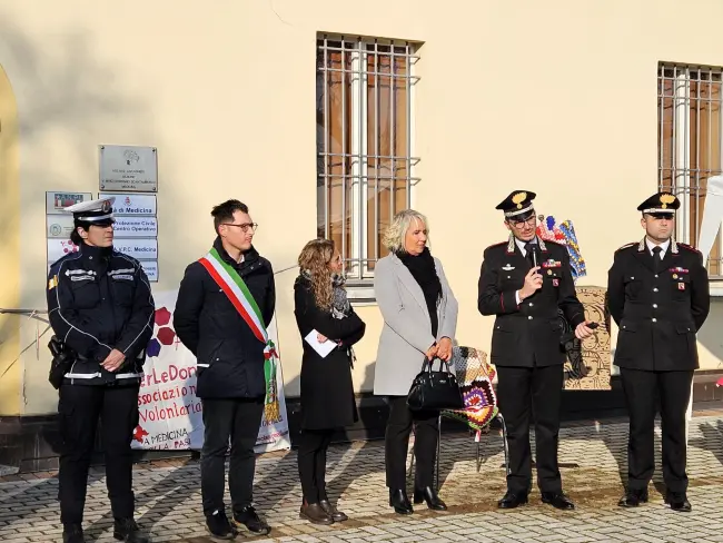 Inaugurata la nuova sede dell'associazione PerLeDonne a Medicina